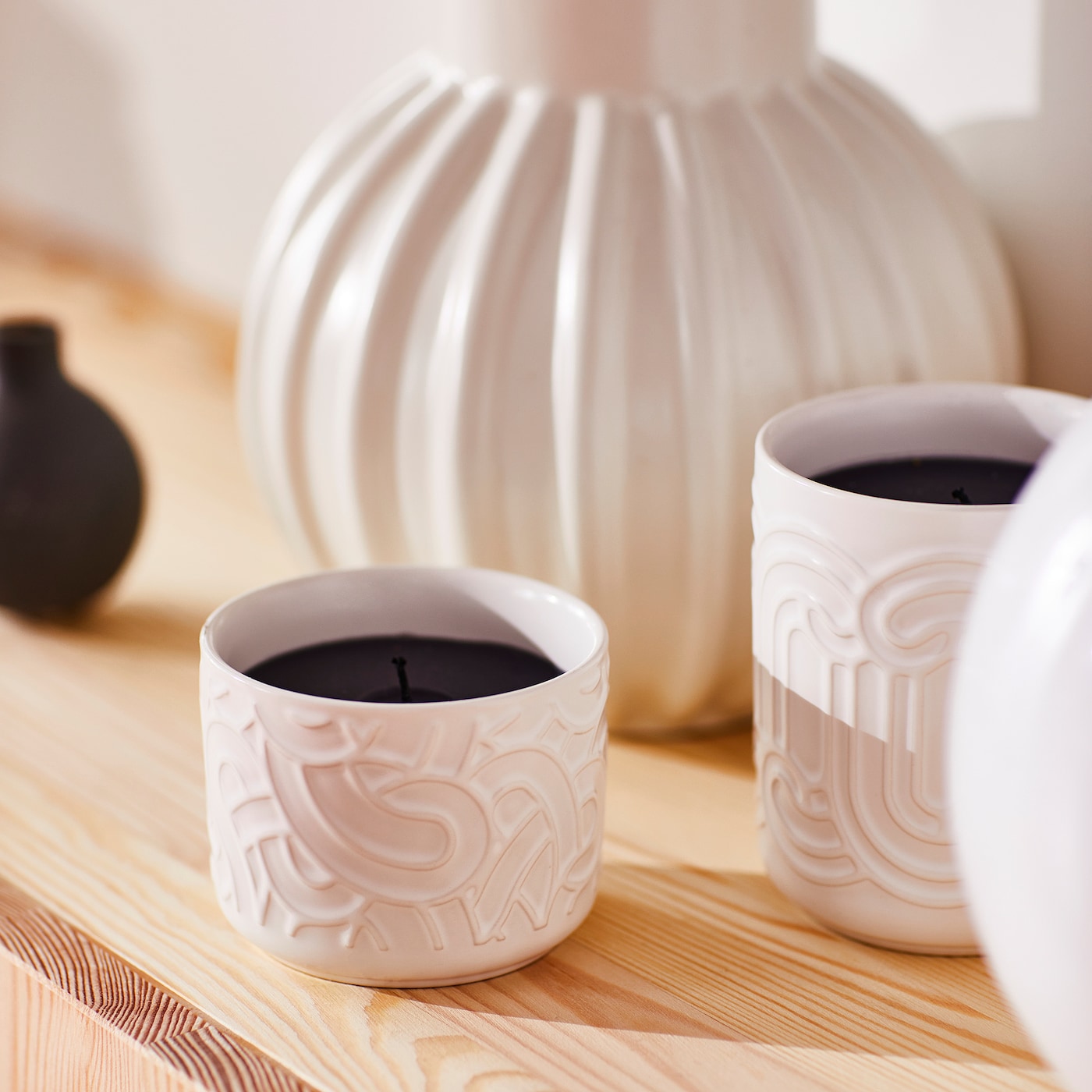 SÖTRÖNN Świeca zapach/pojemnik ceramiczny, czerwone owoce jagodowe & wanilia/biały, 25 godz.