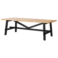 Prostokątny stół do jadalni SKOGSTA, blat z jasnego drewna, czarne metalowe nogi. Prosty, solidny, nowoczesny design.