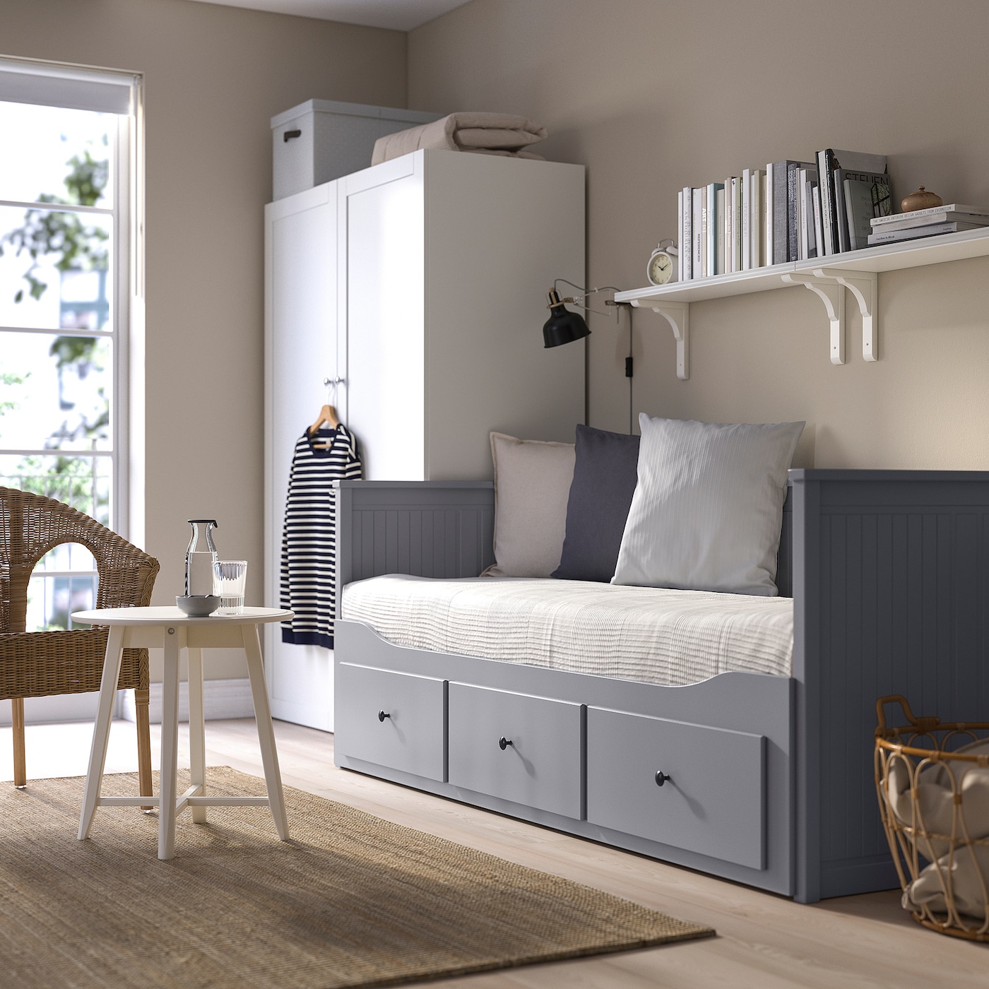 Купить HEMNES Кровать с 3 ящиками, серый IKEA 603.722.76 603.722