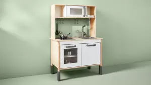 Игровая мебель и посуда